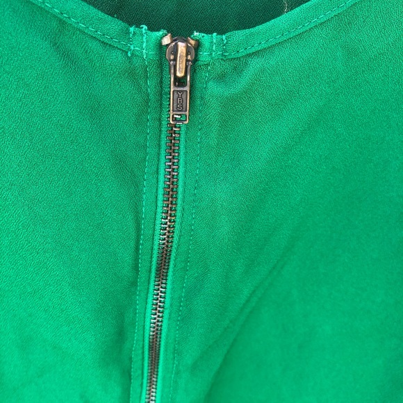 Worthington - Emerald Green Flutter Sleeve - Picture 3 of 5